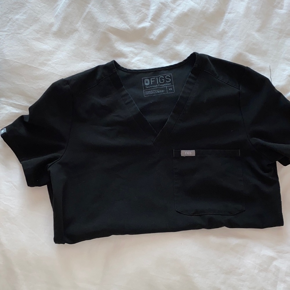 FIGS one pocket scrub top